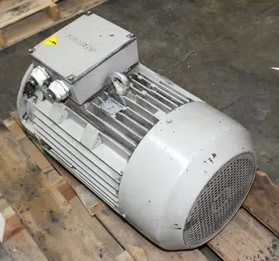 USED SIEMENS 1LA2186-4AA61