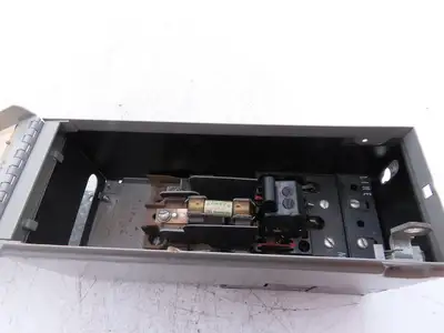 General Electric THFP321XL 3-Pole Fusible Disconnect Switch Panel Mount 30A 240V