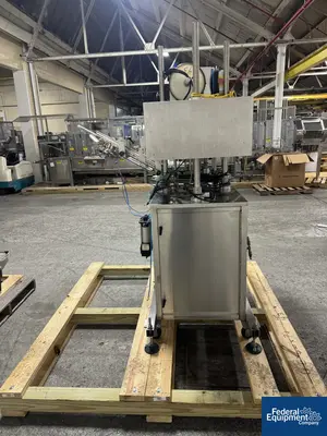 USED Inline Filling Systems Inline Filling Systems Capper, Model Computorque Inline Capper