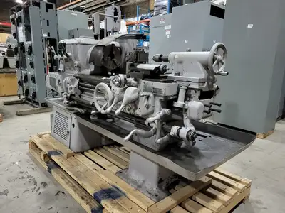 16" x 21" Lathe w/ Tooling & Accessories