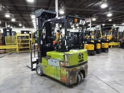 USED 2020 CLARK TMX25