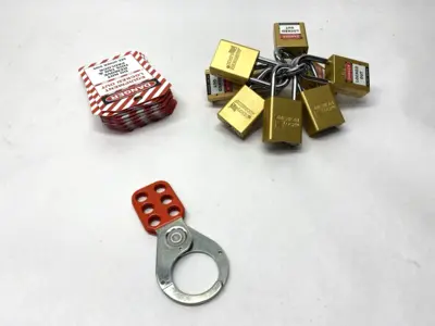 USED AMERICAN LOCK LOCKOUT PADLOCK KEYED ALIKE 1-1/2" SHACKLE NO KEYS LOT OF 9