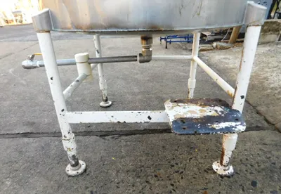 USED 225 GALLON TANK 225 GALLON