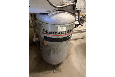 Used _UNKNOWN_ _UNKNOWN_ Tank Mounted Air Compressors Utah US | KD Auctions #1553918