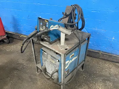 USED MILLER INVISION 456MP