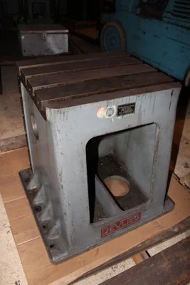 DeVlieg 22" x 26" x 25" Angle Support Table