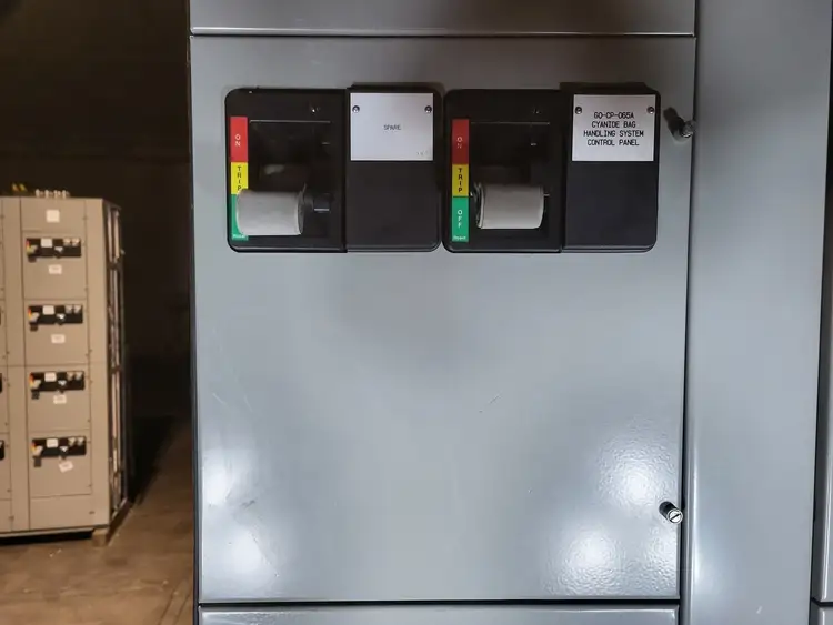 Used EATON CUTLER-HAMMER HFD3015 Switchgears British Columbia CA | Lenmark #239889