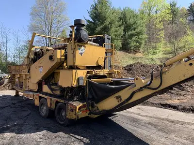 USED 2002 VERMEER 365