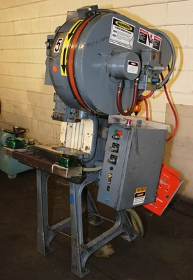 USED 1977 Perkins 200B