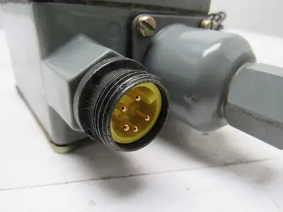Allen Bradley 836T-T253JX21X15 Ser A 6-30PSI Pressure Control Switch 600VAC Max