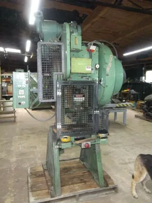 Used _UNKNOWN_ _UNKNOWN_ O.B.I. Presses Louisiana US | Pinpoint Machine #1443812