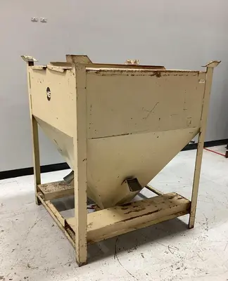 USED MATERIAL HANDLING 47 X 47 X 56