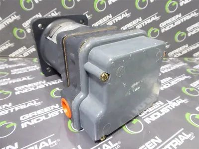 Hubbel 233CC13F Pilot Duty Speed Switch New NIB