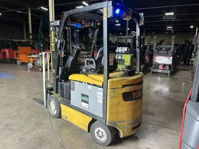 Used 2016 YALE ERC060VG 4-Wheel Sit down Electric Counterbalance Forklifts Illinois US | Somerset Equipment Sales #1542835