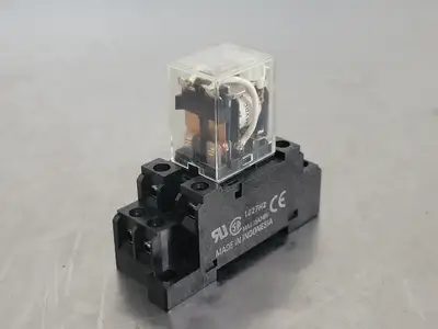 USED OMRON IEC225