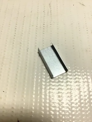 Uline S-827 Steel Strapping Seals 1/2″ Open Metal Seals 1000/Carton