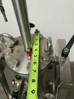 USED DDN PROCESS HPLC PREPARATIVE COLUMN 140 BAR W/ PUMP & GAUGE @ 2000 PSI