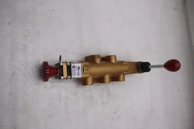 NEW VERSA VALVES VIA-4402-LOVB LOCK OUT VALVE 1/4NPT STOCK 4586