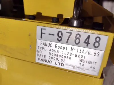 Used FANUC A05B-1522-B201 Robot with R-30iA Mate A05B-2553-B360 Controller Robots Michigan US | Maverick Industrial Sales #1397608