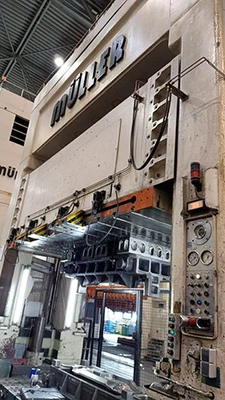Muller 700ton press