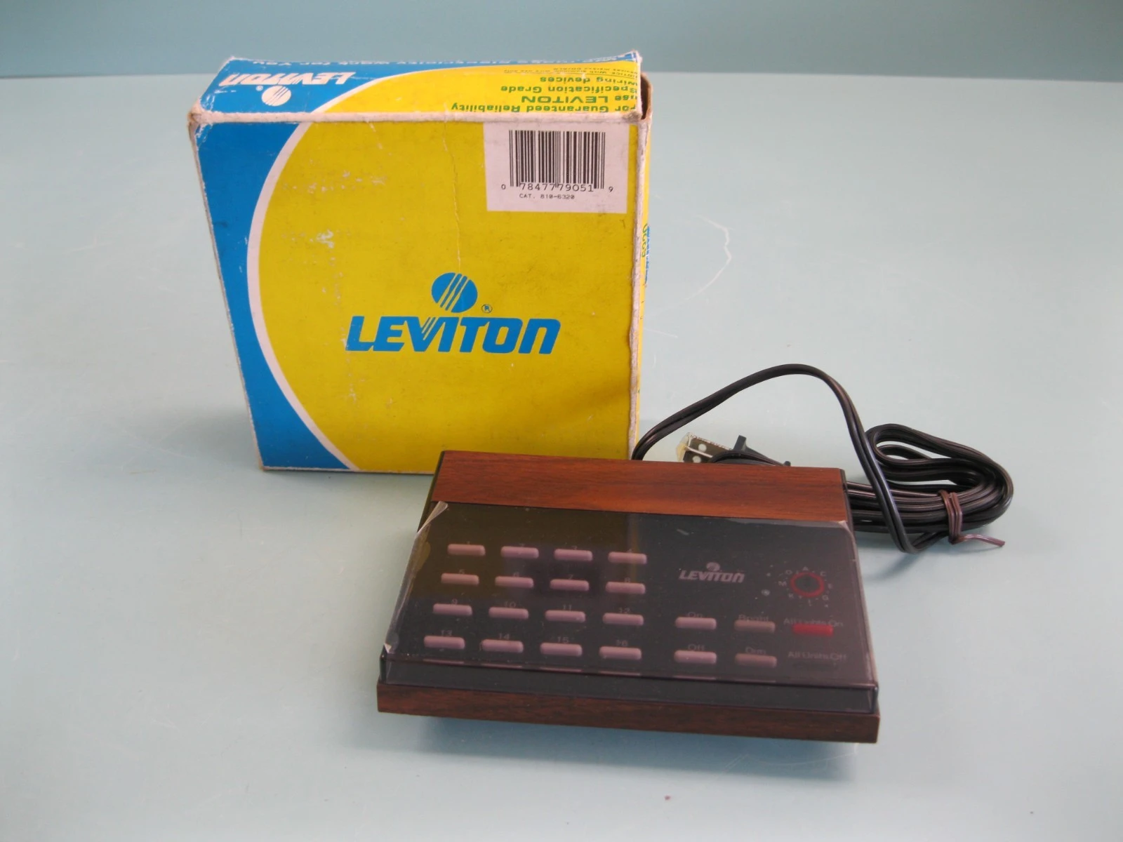 NEW Leviton 6320