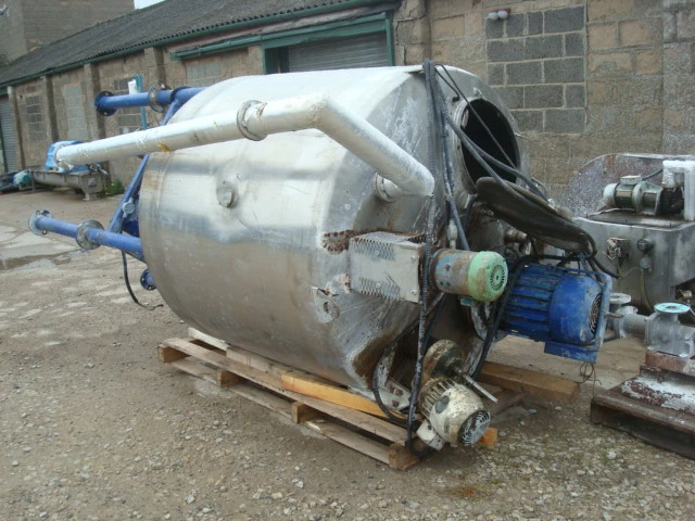 2100L S/S Enc Combination Mixing Tank