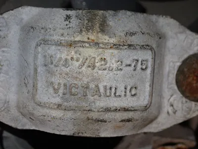 1 1/4" / 2" Clamps