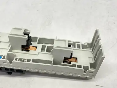 Used Wohner EQUES 60Classic Busbar Adapter 32A Electrical Fittings Michigan US | Maverick Industrial Sales #1401291