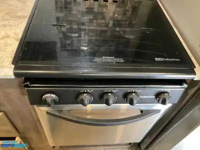 USED 2018 FOREST RIVER VIBE 288RLS