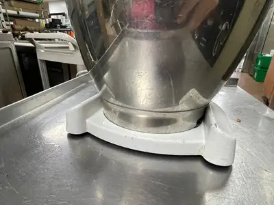 Used Cuisinart Cuisinart SM-55 5.5 Quart Electric Stand Mixer, White Chrome 120V - JD Planetary Mixers Illinois US | Falcon Restaurant Supply #1374973