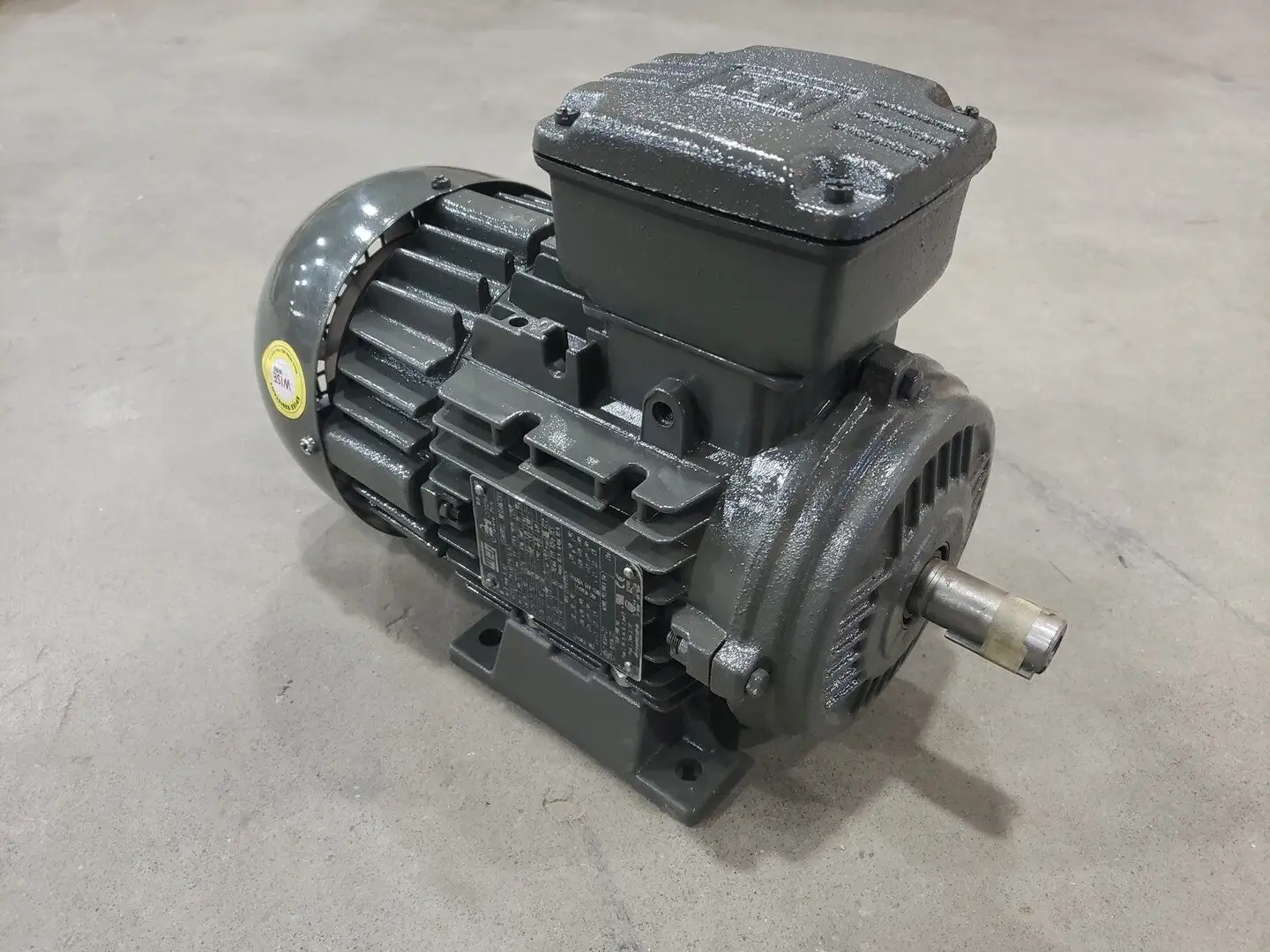 0.75 hp, 230/460 volts, 1400 rpm, AL80 Severe Duty Electric Motor