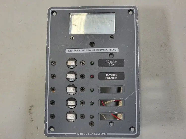 Used BLUE SEA 8043 Misc Electrical & Power Parts British Columbia CA | Lenmark #254576