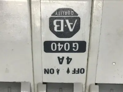 USED ALLEN BRADLEY 1492-CB3/G040 SER A