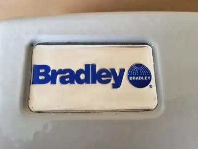 NEW 2007 BRADLEY 2870