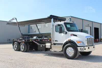 New | in-Stock 2027 PETERBILT 548 Rolloff Trucks Texas US | Roll Off Truck World #1492019