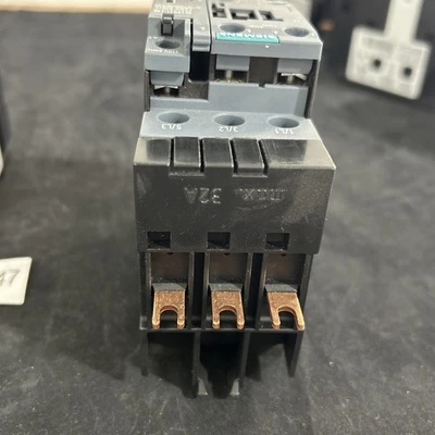 NEW Siemens 3RT2024-1AK60