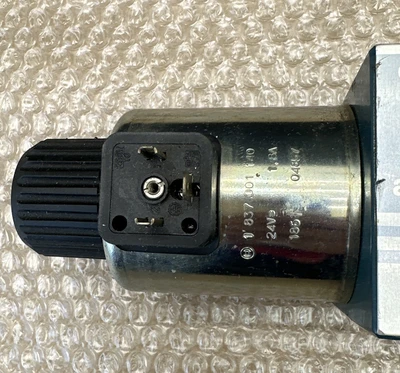 USED BOSCH 0 810 001 944