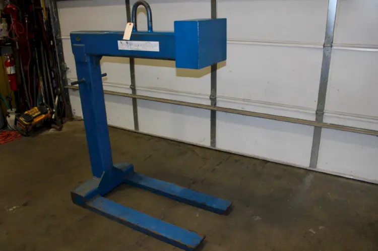 Used Veotil 2,000Lb Pallet Lifter Scrap Winders Michigan US | Midwest Machinery, LLC #1299992