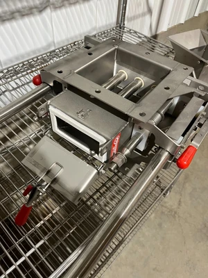 NEW Industrial Magnetics IMH0606RIEZE427