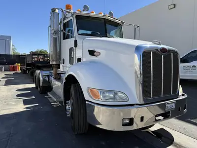 USED 2012 PETERBILT 386
