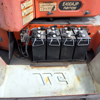 USED 2013 JLG E400AJPN