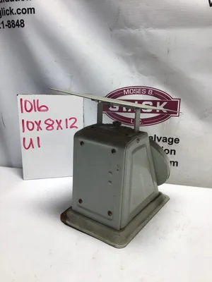 Vintage Pelouze scale 40 x 2 oz