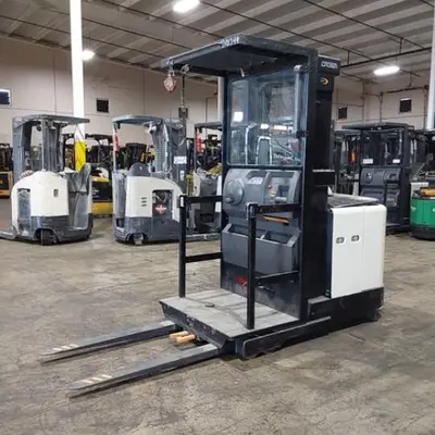 USED 2016 CROWN SP3510-30