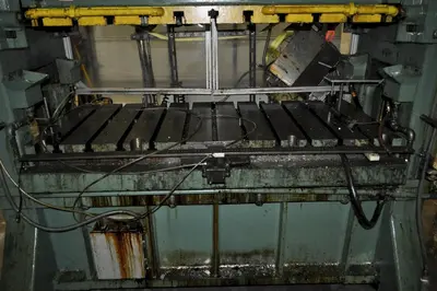 JOHNSON 100 TON SSDC PRESS Straight Side, Double Crank (Single Action) Presses | Timco, Inc. (11)