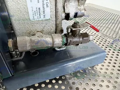 USED WELCH CHEMSTAR 1400N ROTARY VANE OIL BELT VACUUM PUMP W/ WESTINGHOUSE AC MOTOR