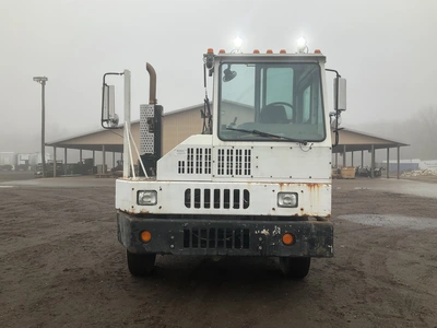 USED 2008 OTTAWA 4X2 YARD SPOTTER
