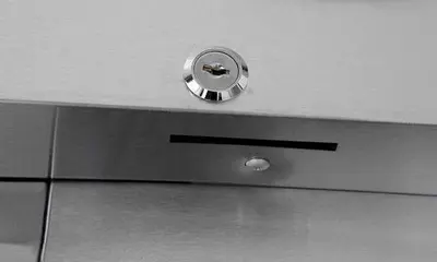 Single door upright Freezer