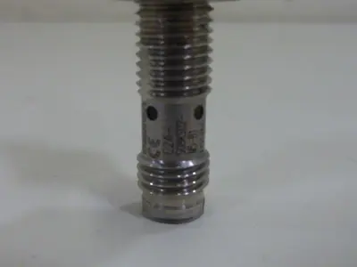 USED OMRON E2A-S08KS02-M5-B1