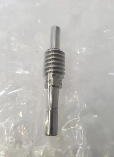 SHAFT WORM CASS PIVOT 32023137B