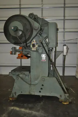 USED L & J W60